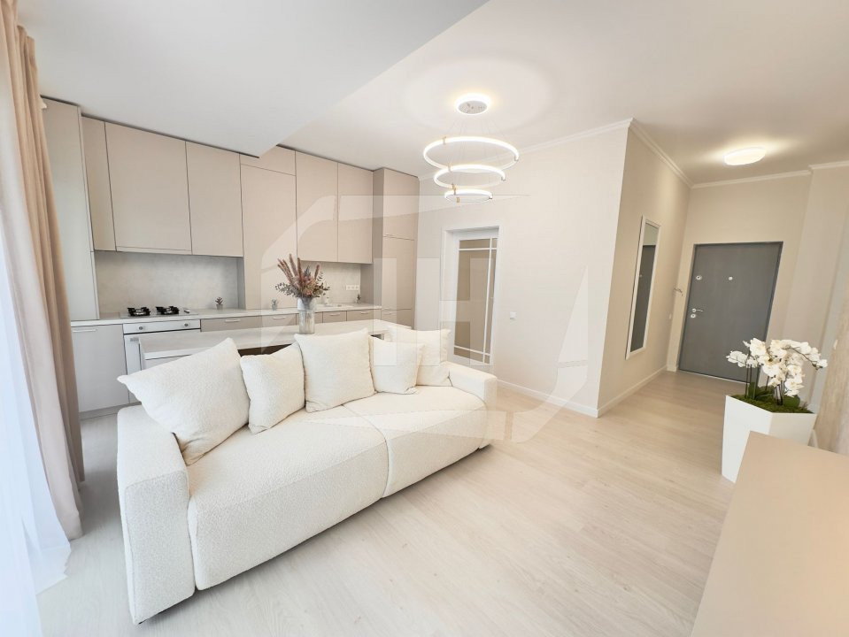 Apartament cu 3 camere, parcare, zona Eroilor