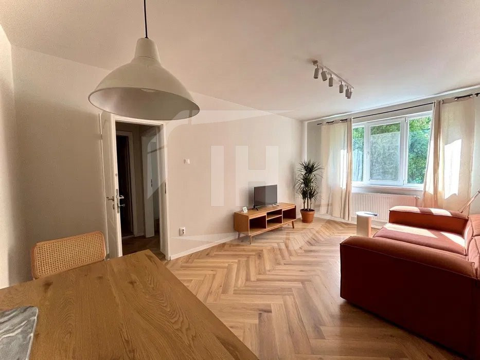 Apartament 2 camere, semidecomandat, prima inchiriere, zona Anton Pann