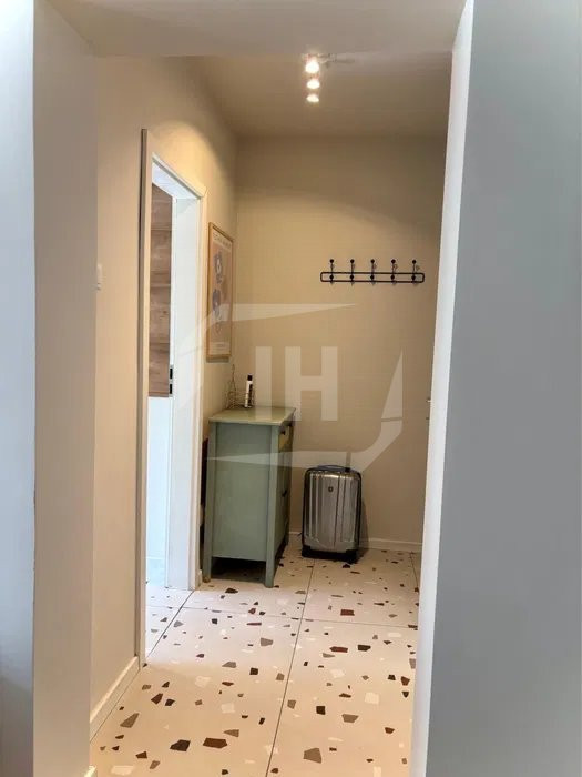 Apartament 2 camere, semidecomandat, prima inchiriere, zona Anton Pann