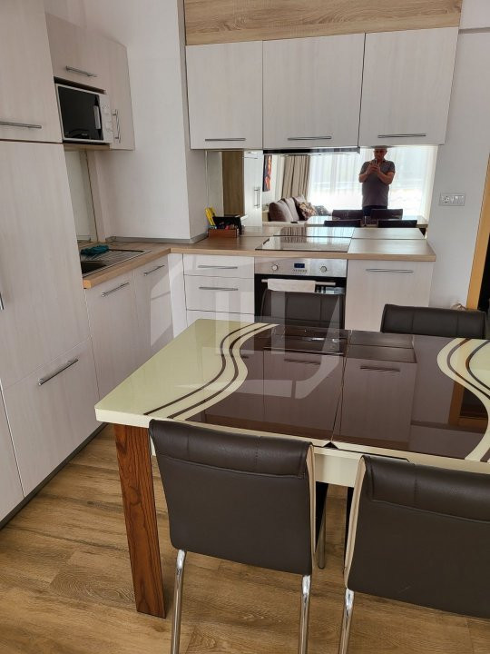 Apartament cu 2 camere, parcare, zona Iulius Mall