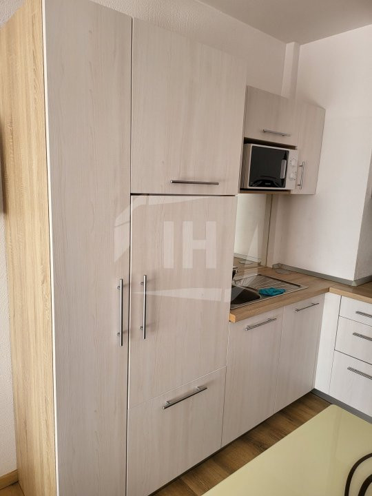 Apartament cu 2 camere, parcare, zona Iulius Mall