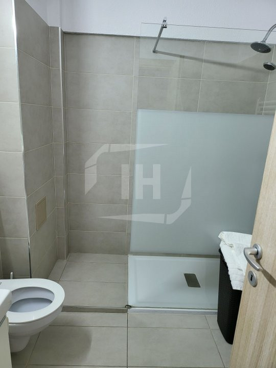 Apartament cu 2 camere, parcare, zona Iulius Mall