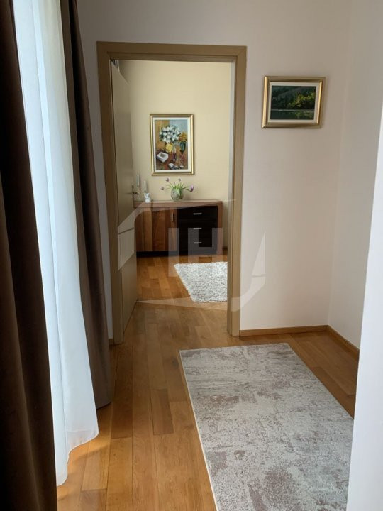 Apartament spatios cu 3 camere