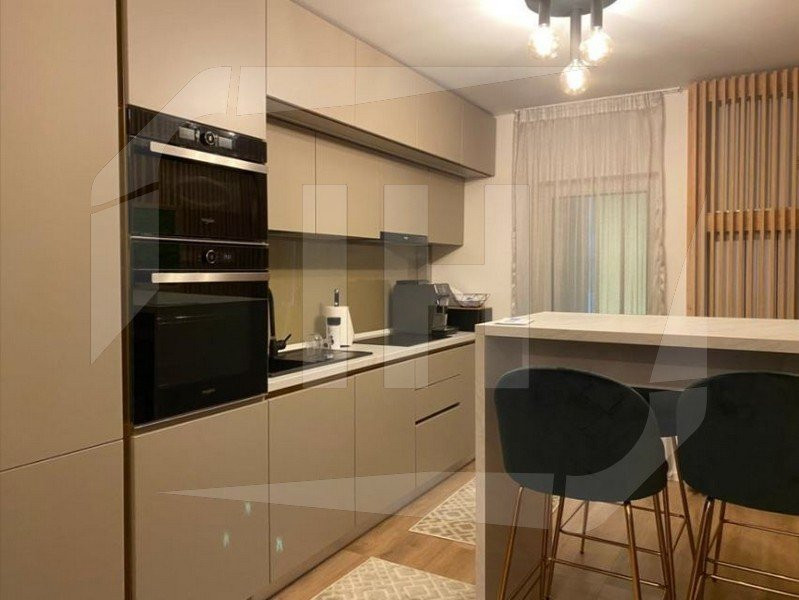 Apartament 3 camere, decomandat, The Office