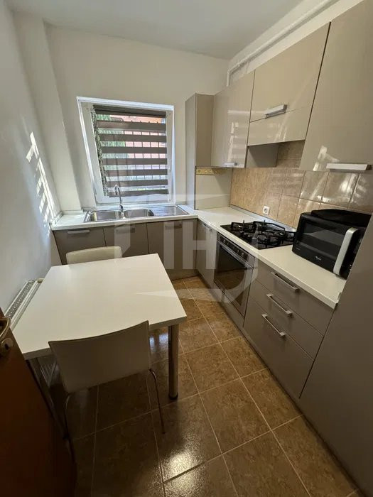 Apartament 2 camere, decomandat, parcare subterana, Buna Ziua
