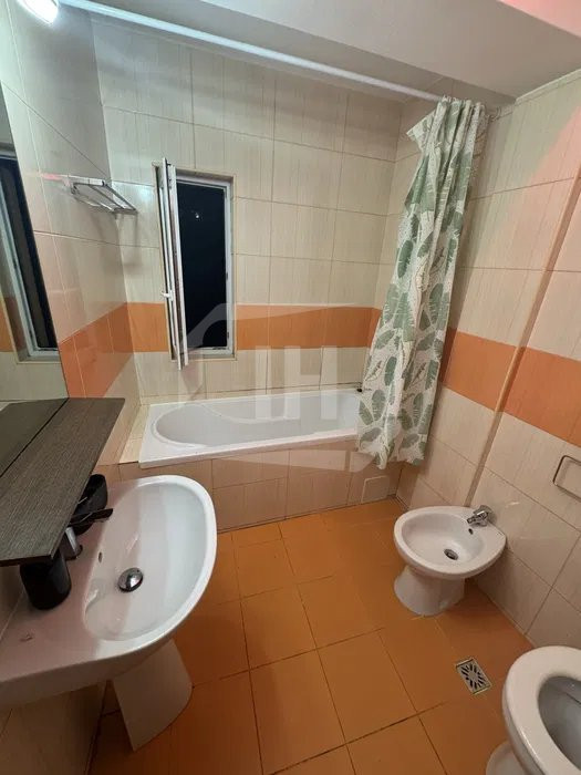 Apartament 2 camere, decomandat, parcare subterana, Buna Ziua