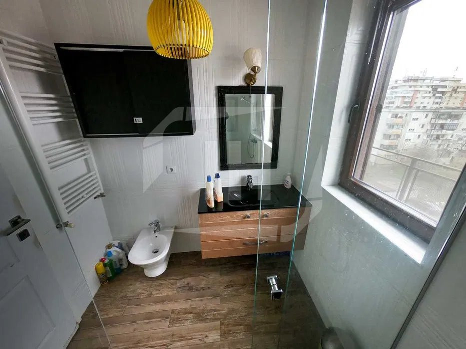 Penthouse 3 camere, terasa 100mp, parcare, Intre Lacuri