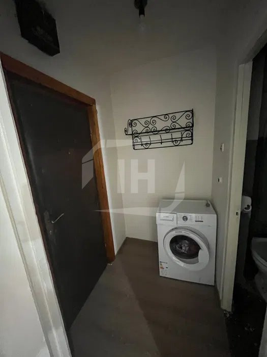 Garsoniera, 23 mp, balcon, etaj 2 in Marasti!