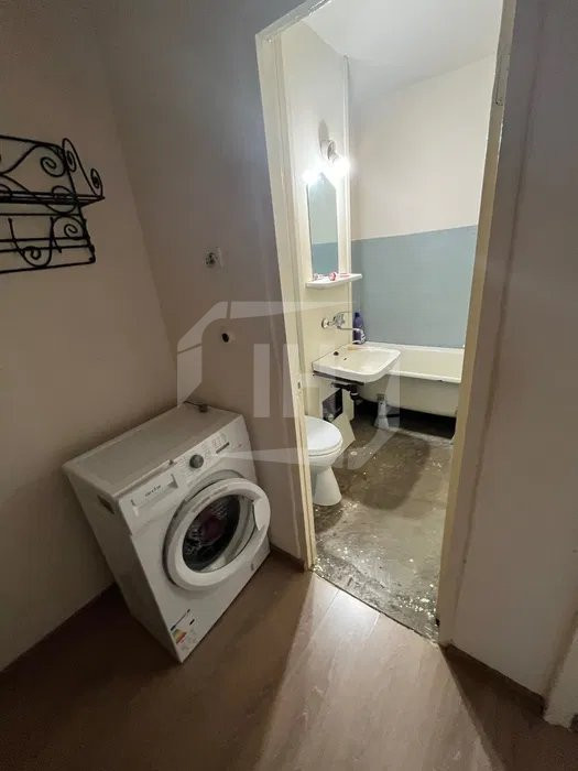 Garsoniera, 23 mp, balcon, etaj 2 in Marasti!