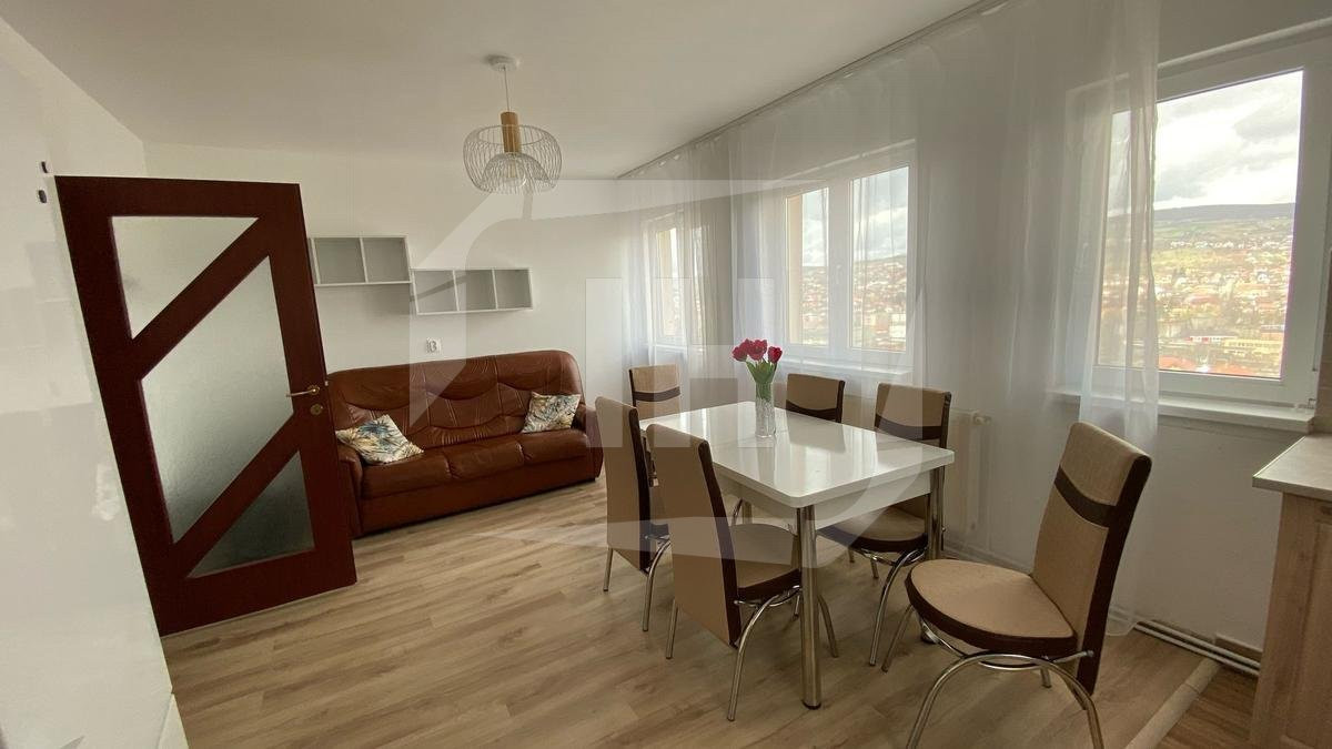Apartament 3 camere, 2 bai, 100mp, parcare, Gruia zona Stadion CFR