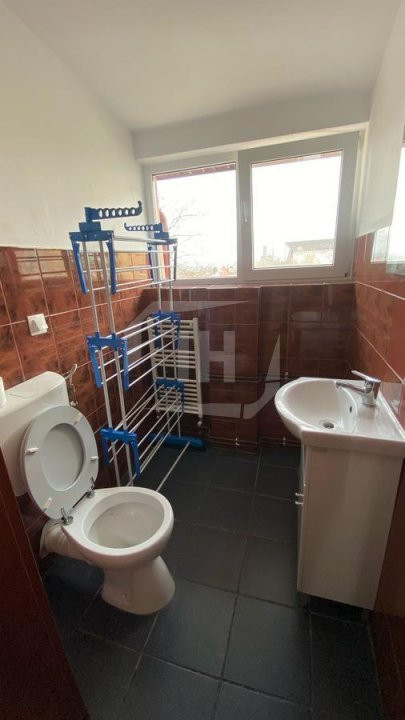 Apartament 3 camere, 2 bai, 100mp, parcare, Gruia zona Stadion CFR