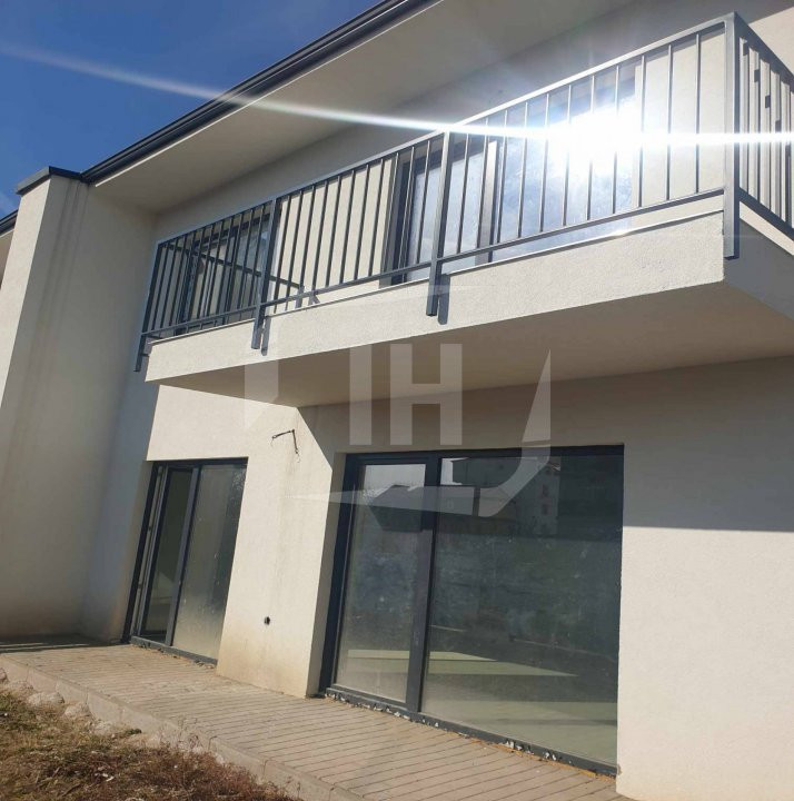 Duplex semifinisat 130 mp utili, cu garaj si gradina