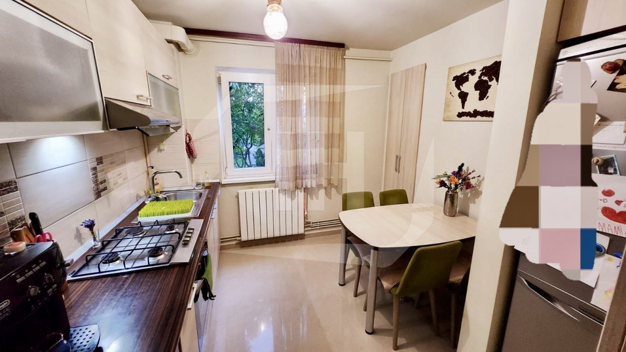 Apartament 3 camere, semidecomandat, parcare Manastur zona Minerva
