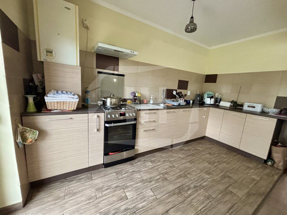 Casa 4 camere in Borhanci