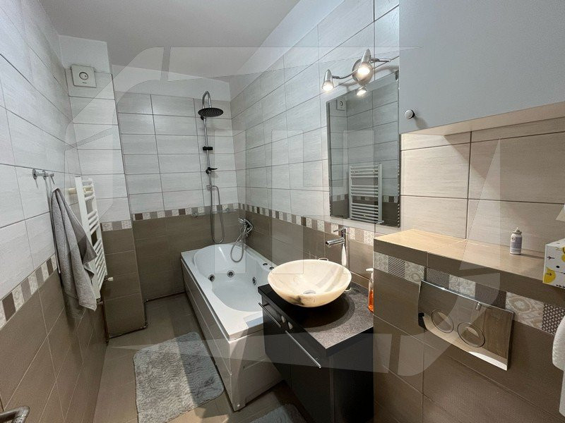 Apartament 2 camere, etaj intermediar, Zona Electrica/ Plopilor