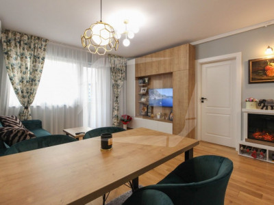 Apartament 3 camere, parcare, zona Vivo