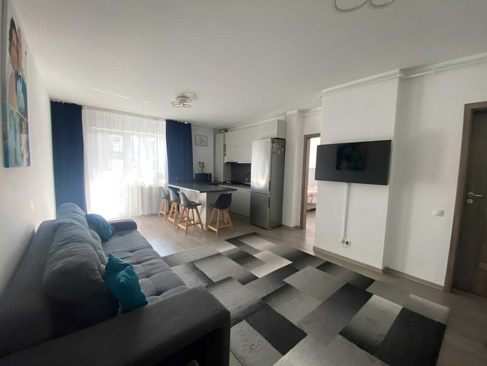 Apartament 2 camere la cheie cu parcare, zona Vivo