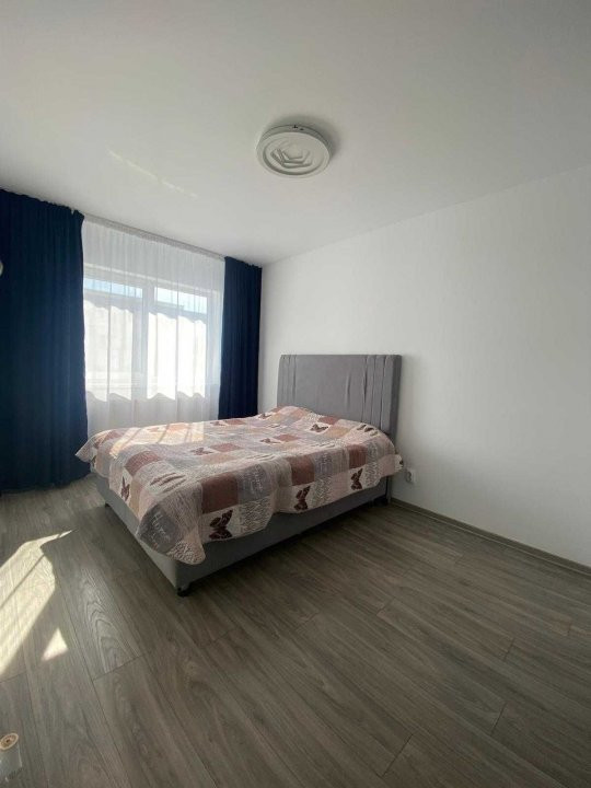 Apartament 2 camere la cheie cu parcare, zona Vivo