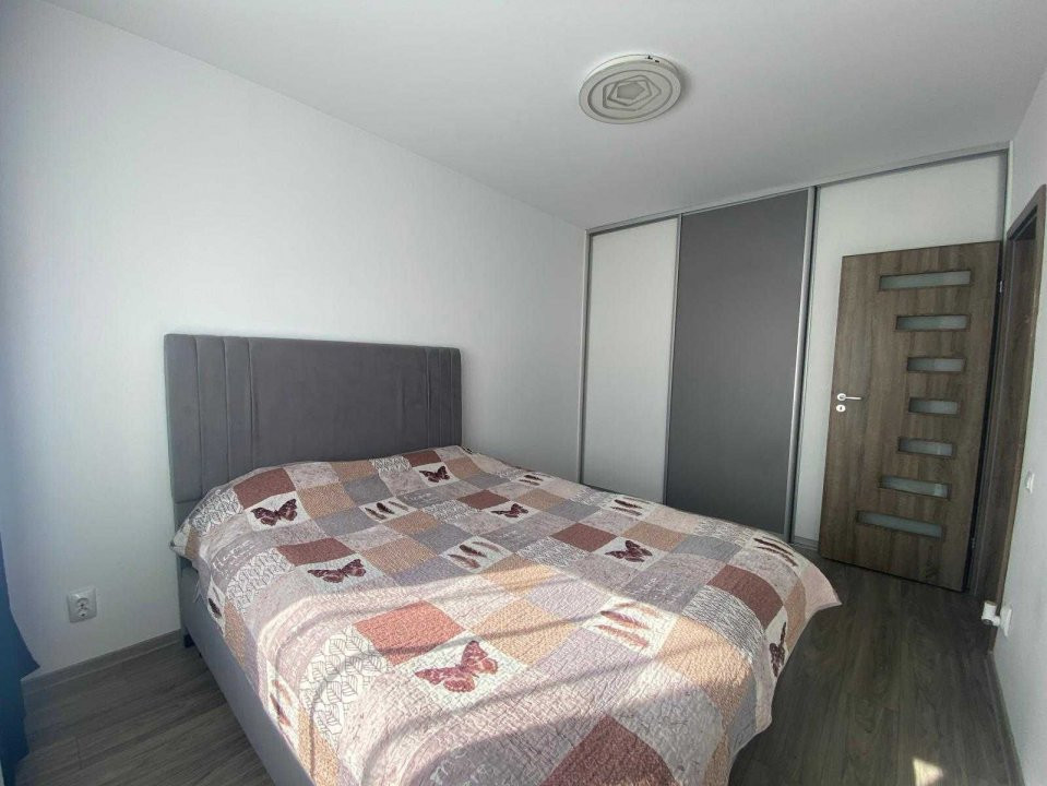 Apartament 2 camere la cheie cu parcare, zona Vivo
