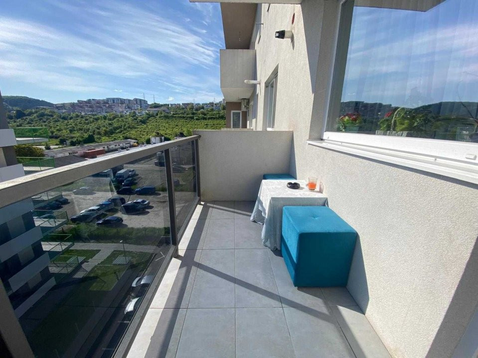 Apartament 2 camere la cheie cu parcare, zona Vivo