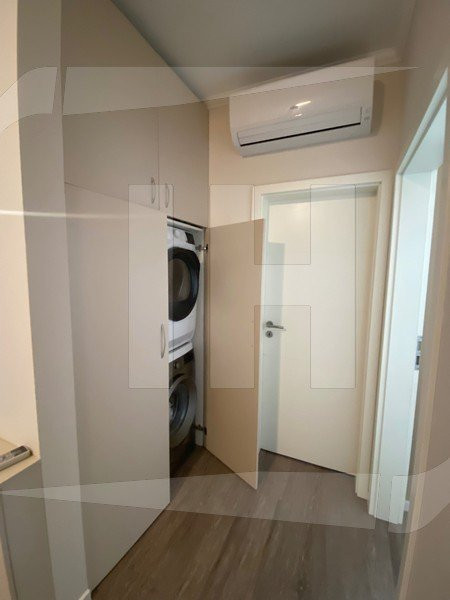 Apartament 3 camere, etaj intermediar, lux, Zona Vivo