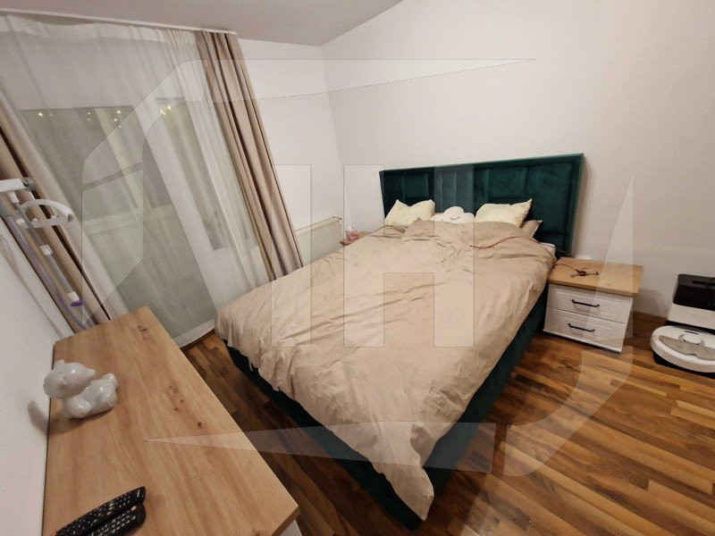 Apartament 3 camere, etaj intermediar, parcare
