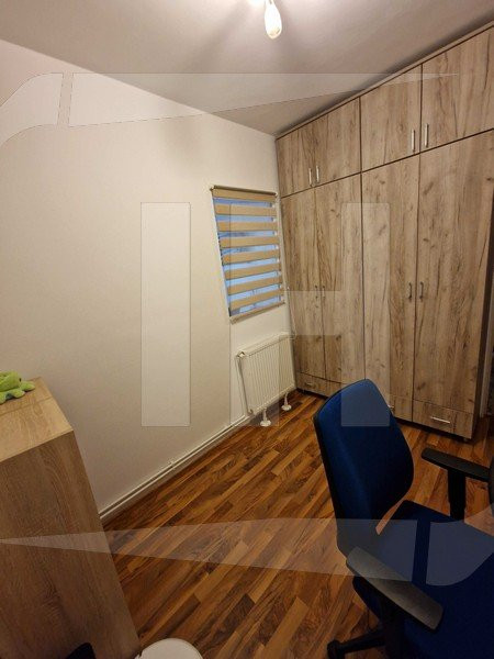 Apartament 3 camere, etaj intermediar, parcare