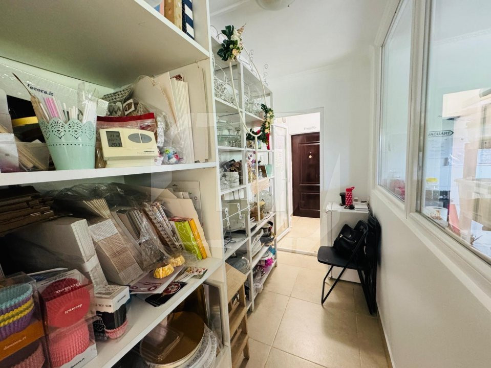 Spatiu comercial, 40mp, 2 incaperi zona Vivo