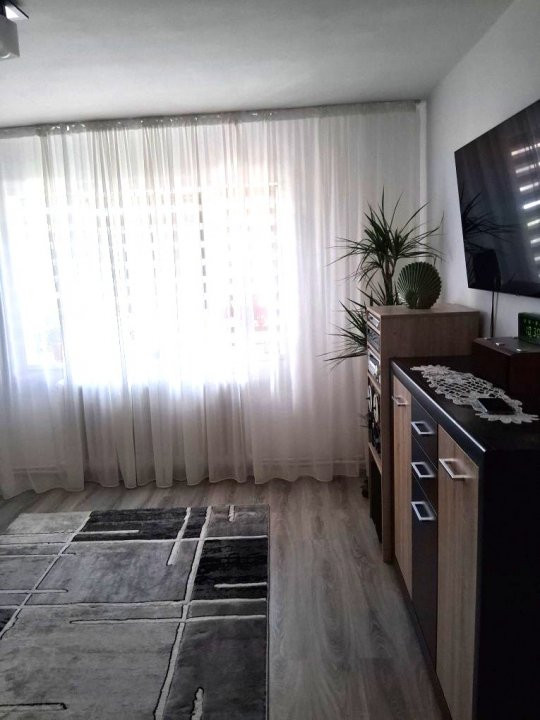 Apartament 2 camere decomandat, zona Bld Primaverii