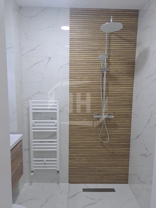 Garsoniera complet renovata, etaj 1, zona FSEGA/Iulius Mall