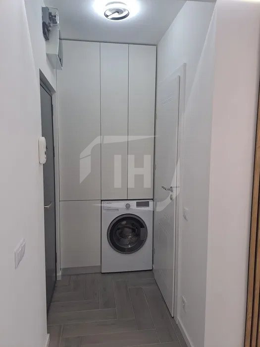 Garsoniera complet renovata, etaj 1, zona FSEGA/Iulius Mall