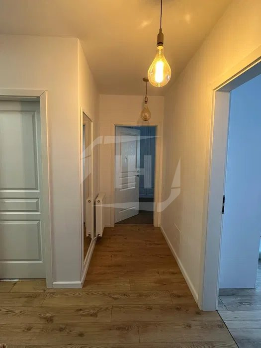 Apartament 3 camere, semidecomandat, parcare, Eugen Ionesco