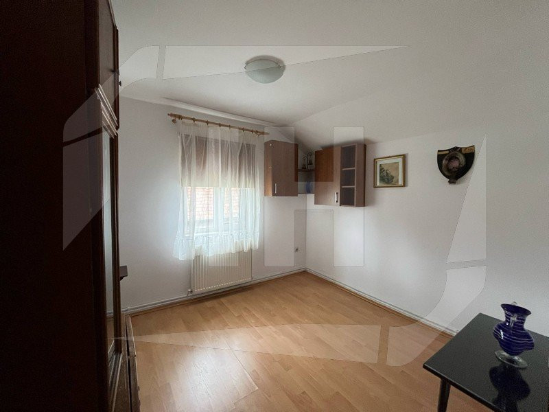 Oferta ! Casa cu 4 camere - Floresti Zona Pizzeriei Il MIlanese