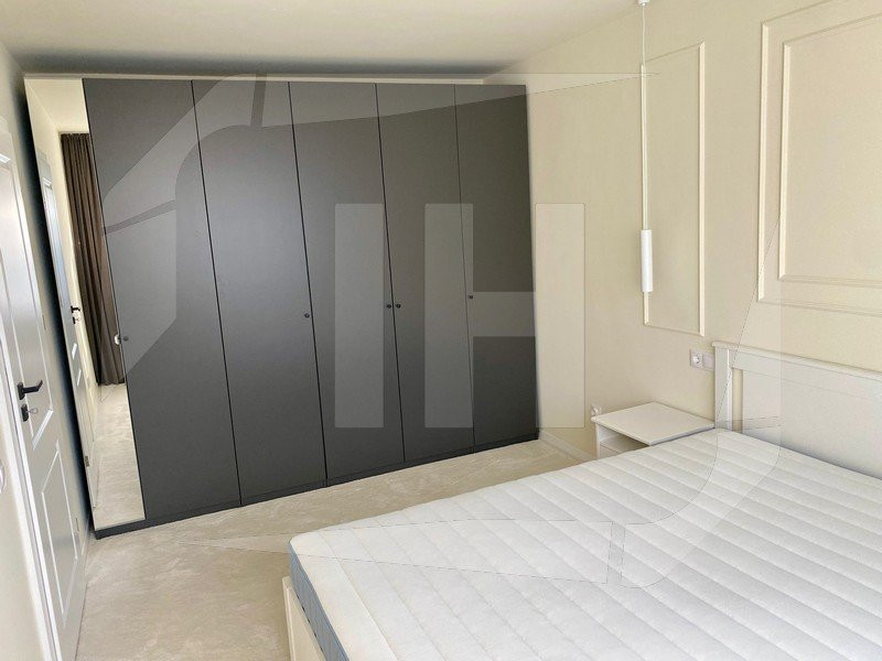Apartament 3 camere, etaj intermediar, la cheie