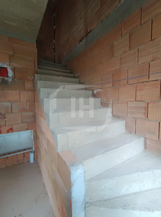 Apartament 4 camere cu 2 parcari in Gheorgheni