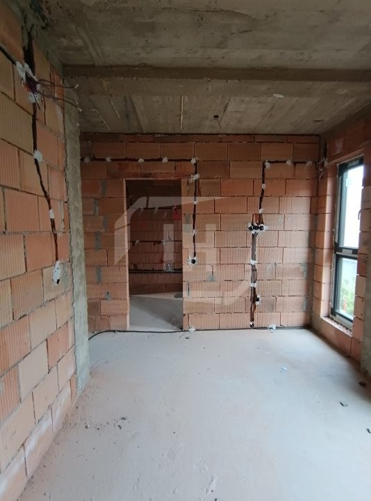 Apartament 4 camere cu 2 parcari in Gheorgheni
