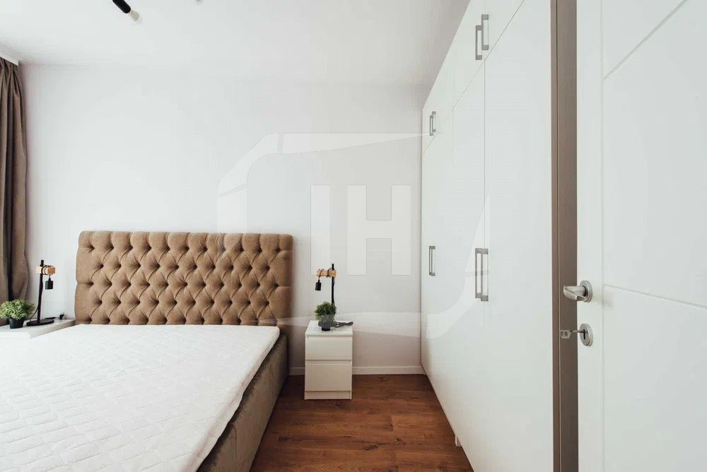 Apartament 3 camere, 2 bai, parcare, zona parcul Feroviarilor