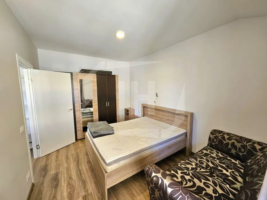 Apartament 2 camere, semidecomandat, zona UMF