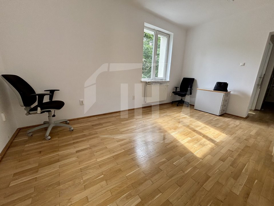 Spatiu birou, 3 camere, garaj, zona NTT Data