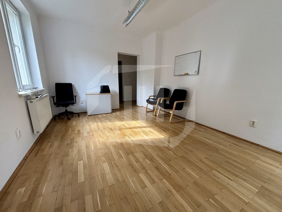 Spatiu birou, 3 camere, garaj, zona NTT Data