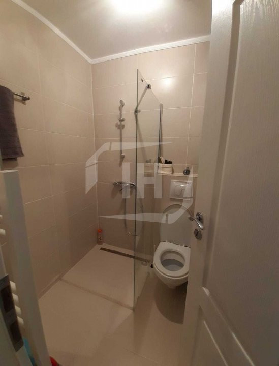 Apartament cu 3 camere, decomandat, zona N.Titulescu