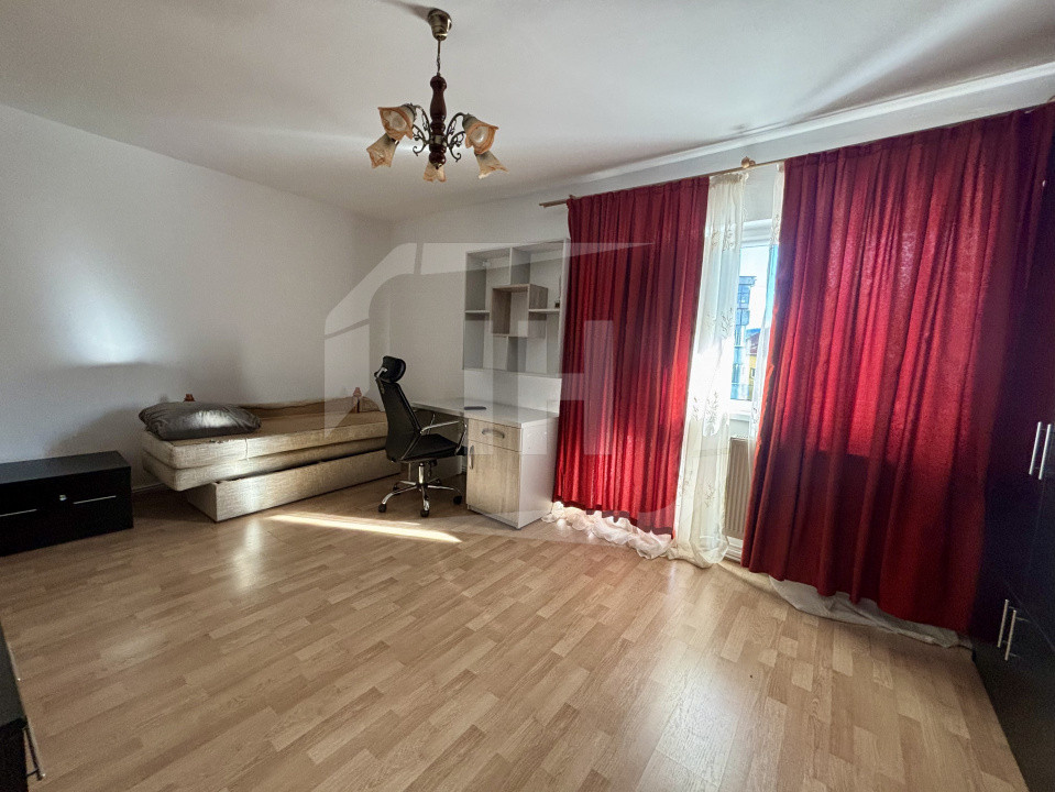 Apartament cu 3 camere, decomandat, etaj intermediar in Marasti