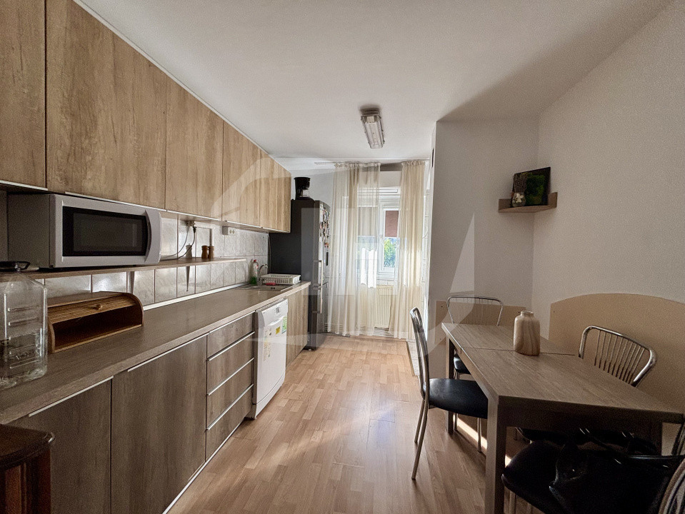 Apartament cu 3 camere, decomandat, etaj intermediar in Marasti