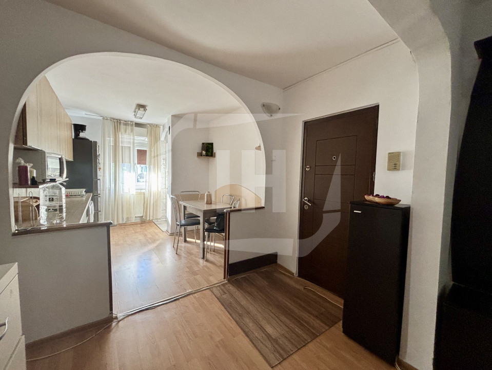Apartament cu 3 camere, decomandat, etaj intermediar in Marasti
