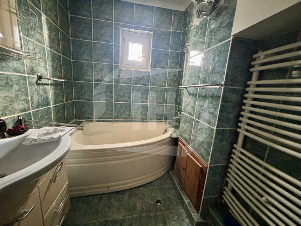 Apartament cu 3 camere, decomandat, etaj intermediar in Marasti