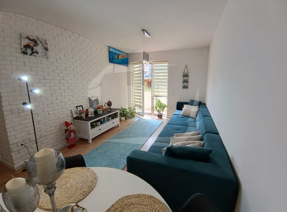 Apartament 2 camere, decomandat, parcare