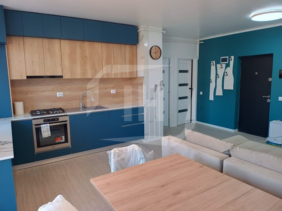 Apartament 2 camere, lux, parcare, intermediar