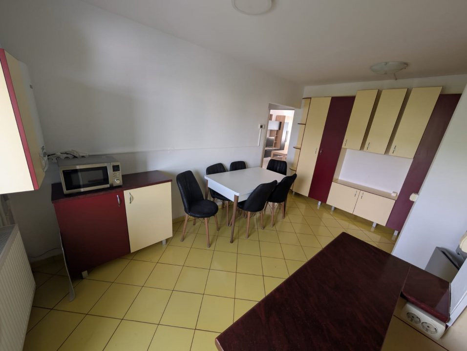Apartament 2 camere decomandat, zona Electrica 