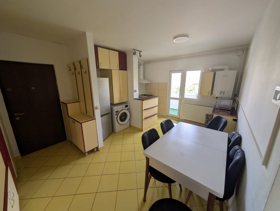 Apartament 2 camere decomandat, zona Electrica 