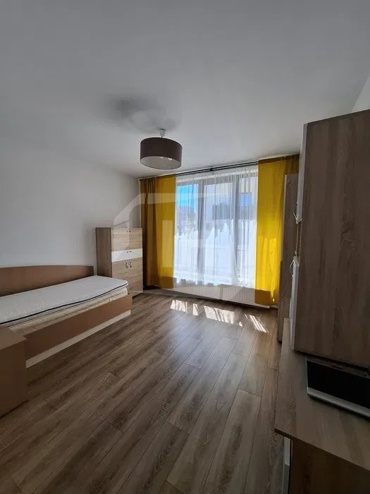 Apartament 4 camere, 2 bai, garaj, zona Calea Turzii